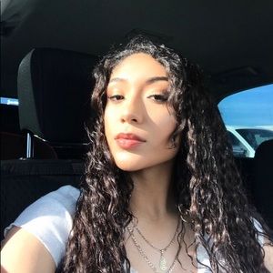 Meet your Posher, Janely